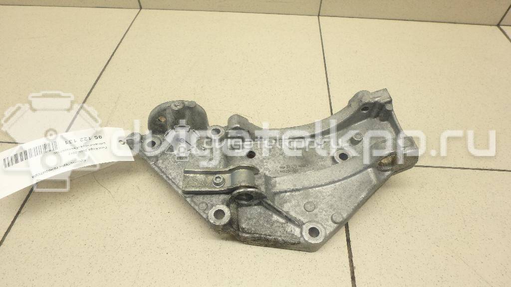 Фото Кронштейн генератора для двигателя D 4204 T для Volvo V40 / S40 136 л.с 16V 2.0 л Дизельное топливо 9682367380 {forloop.counter}}