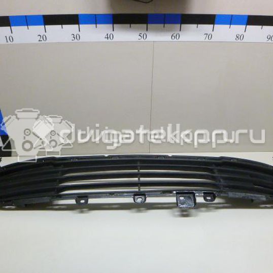 Фото Решетка в бампер центральная  6402A233 для Mitsubishi Outlander