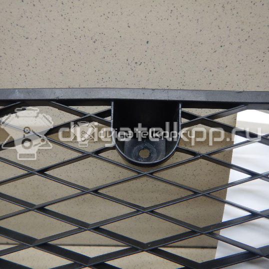 Фото Решетка в бампер  6402A037 для Mitsubishi Outlander