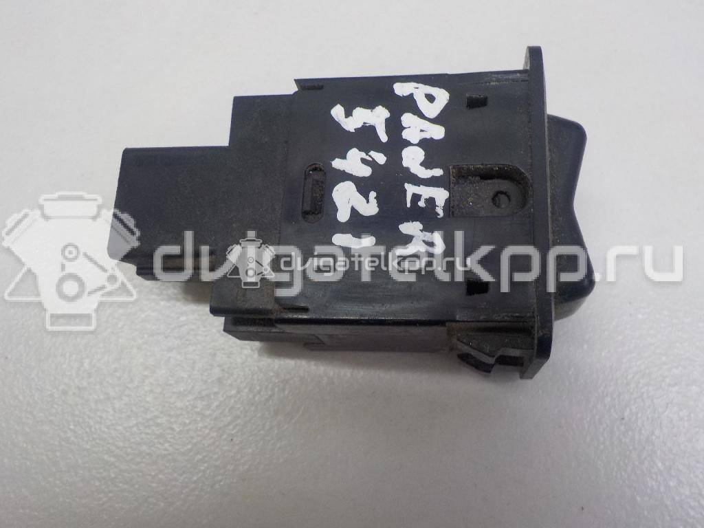 Фото Кнопка противотуманки  mr330576 для mitsubishi Pajero/Montero Sport (K9) {forloop.counter}}