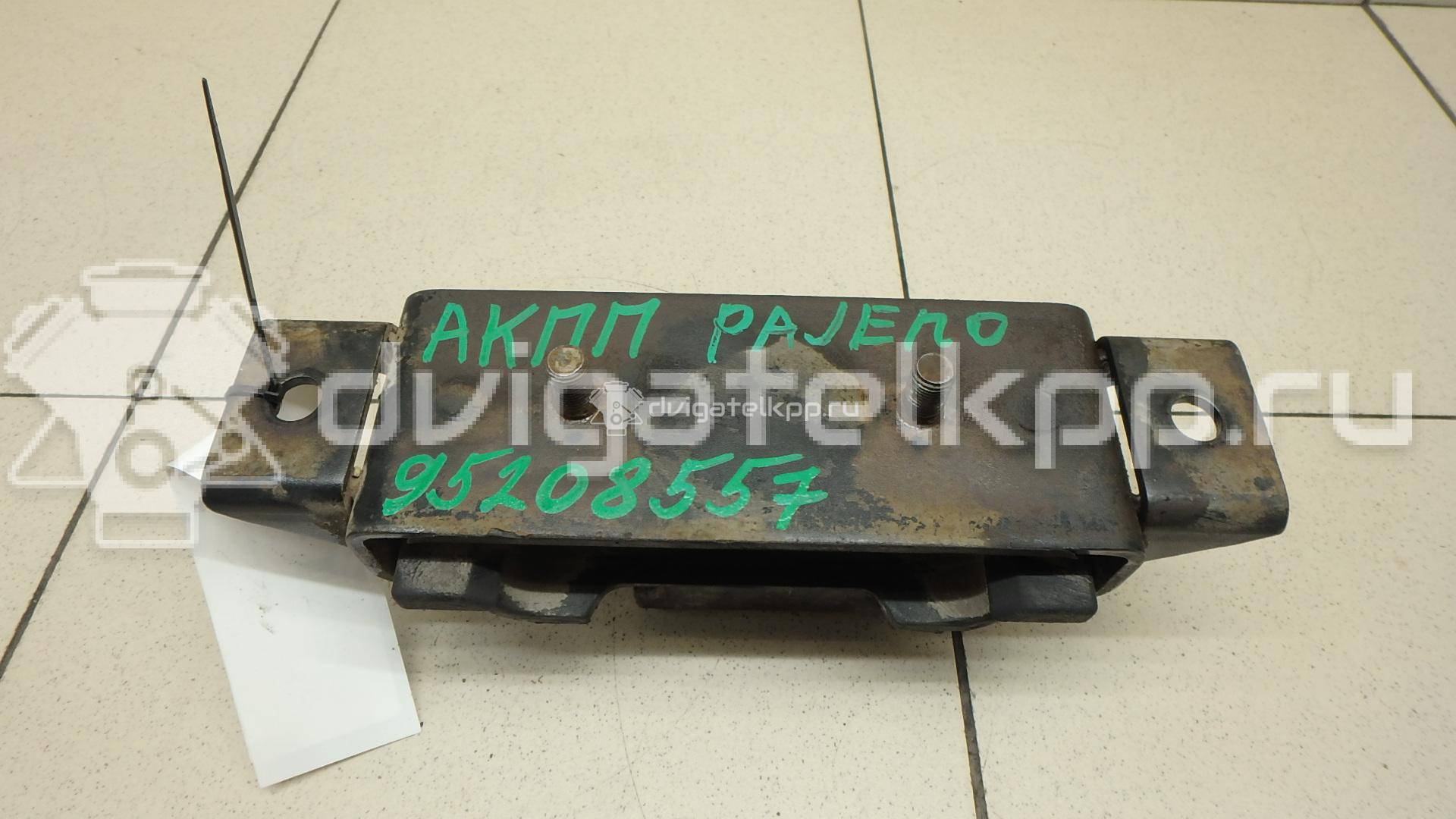 Фото Опора КПП  mr992714 для Mitsubishi L {forloop.counter}}