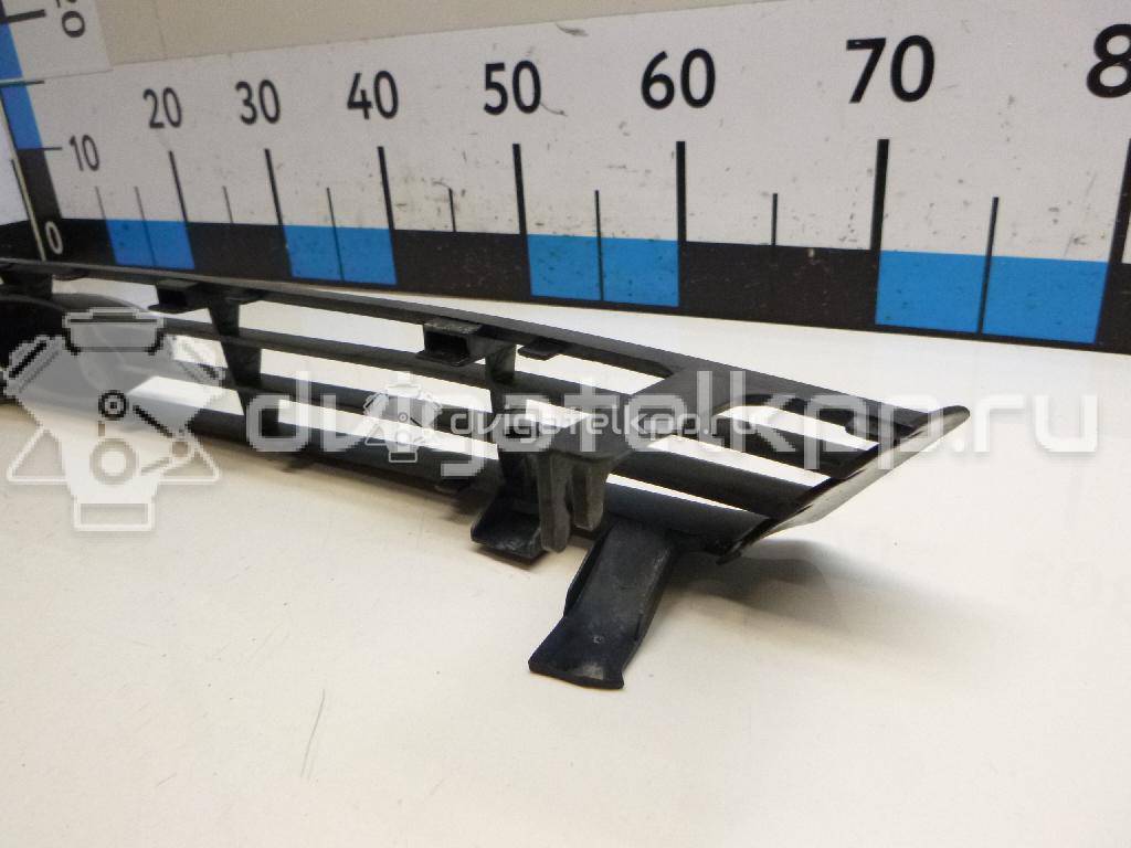 Фото Решетка радиатора  1132680 для Ford Focus {forloop.counter}}