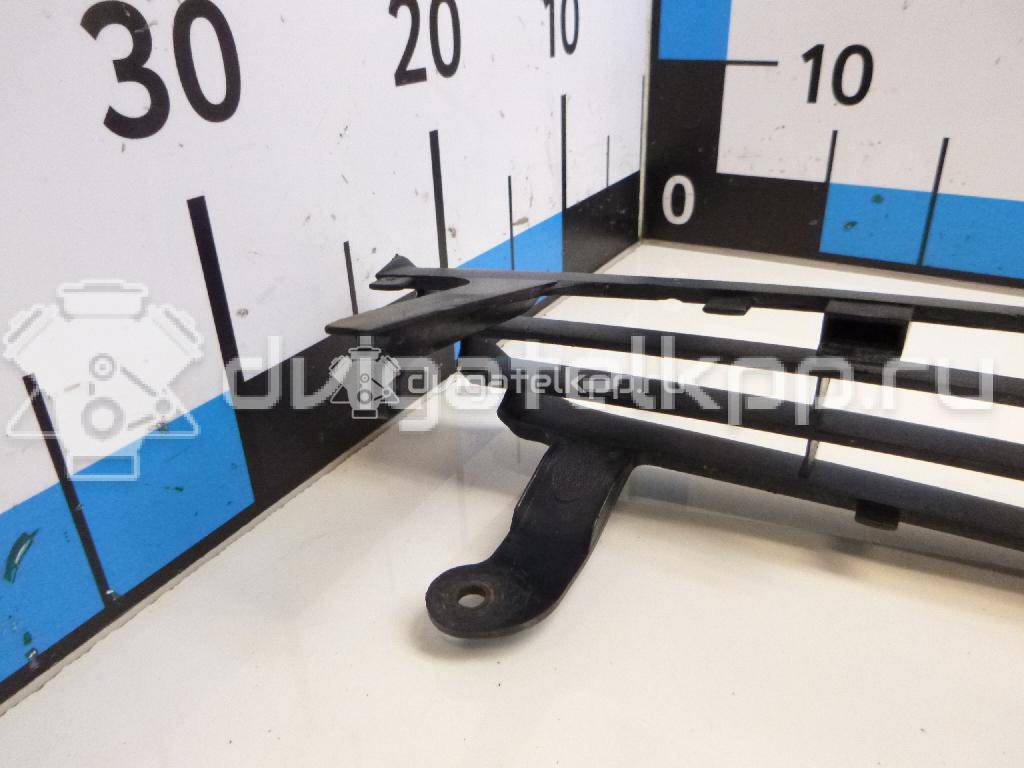Фото Решетка радиатора  1132680 для Ford Focus {forloop.counter}}