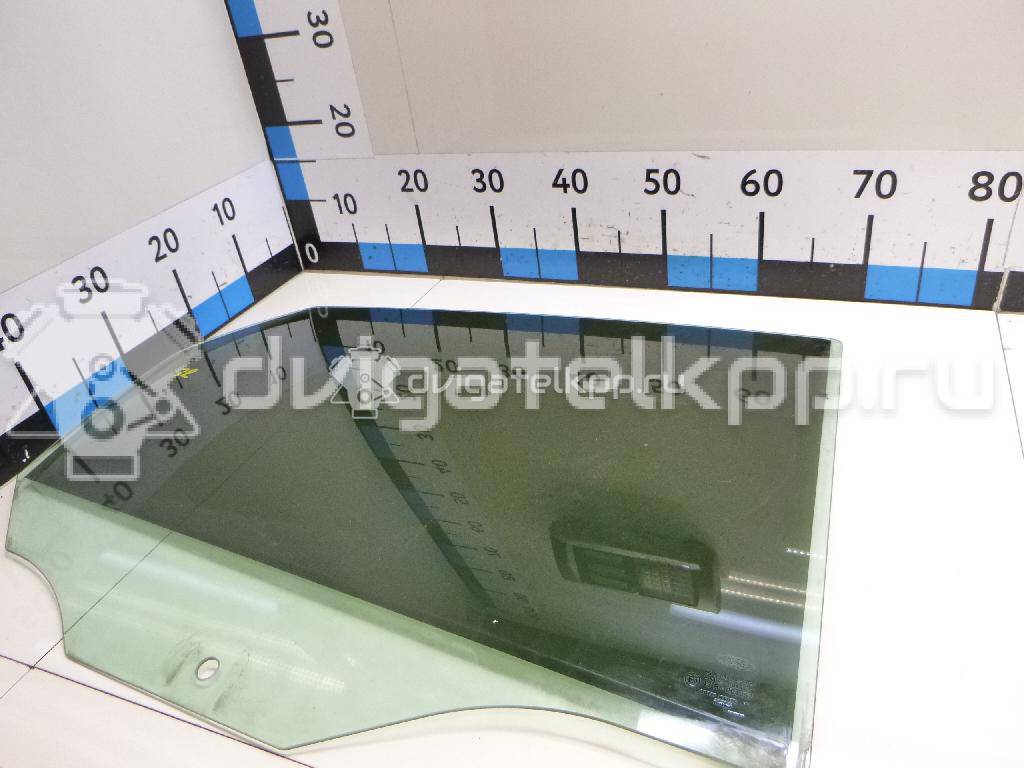 Фото Стекло двери задней правой  1093031 для Ford Focus {forloop.counter}}
