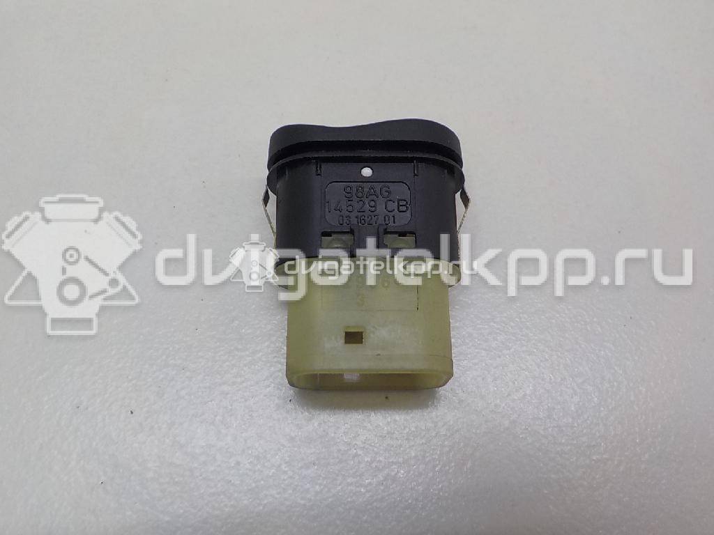 Фото Кнопка стеклоподъемника  1091485 для Ford Focus {forloop.counter}}