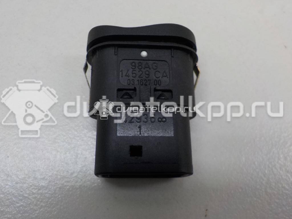 Фото Кнопка стеклоподъемника  1091485 для Ford Focus {forloop.counter}}