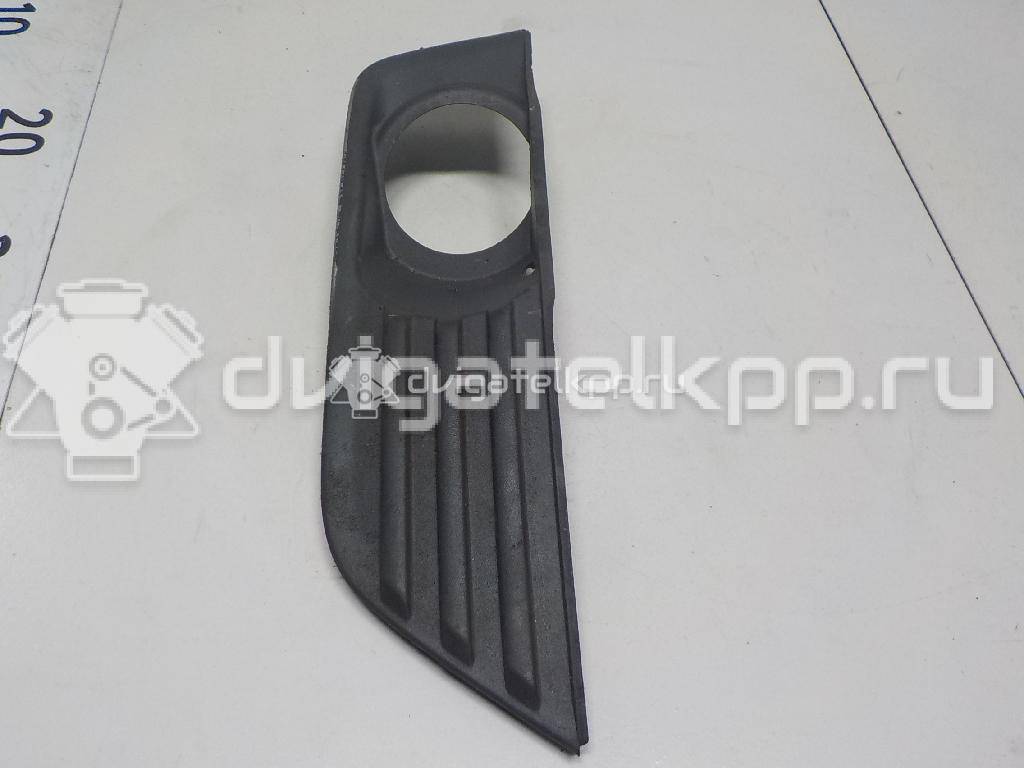 Фото Решетка в бампер правая  4M5119952AE для Ford Focus {forloop.counter}}