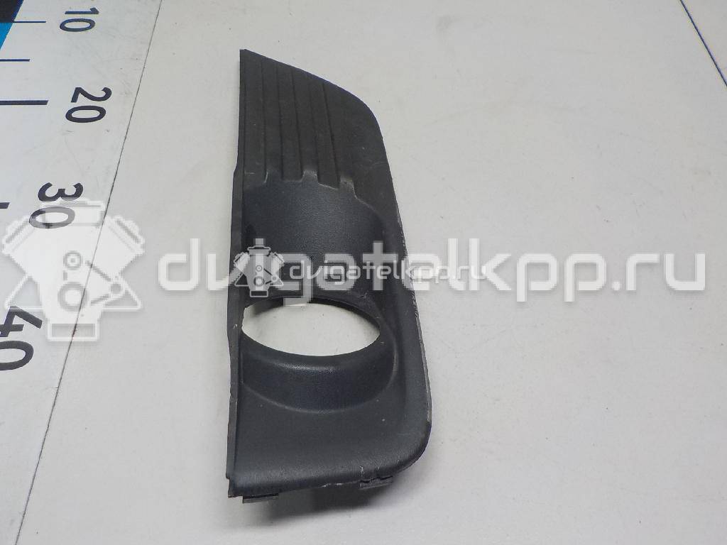 Фото Решетка в бампер правая  4M5119952AE для Ford Focus {forloop.counter}}