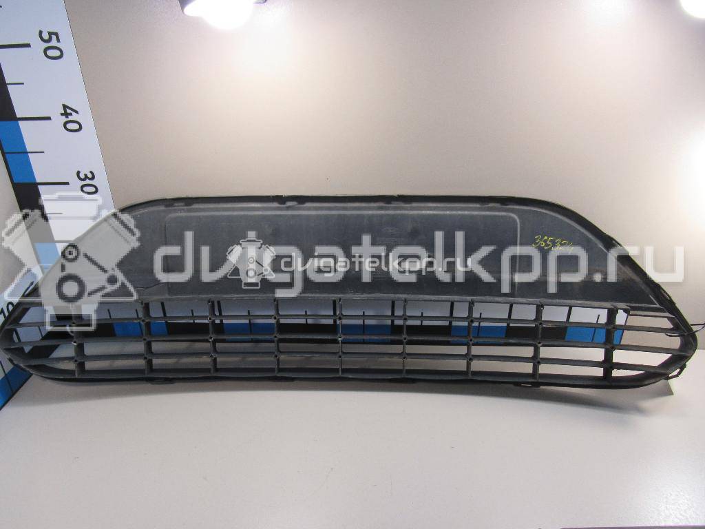 Фото Решетка в бампер центральная  1497510 для Ford Focus {forloop.counter}}