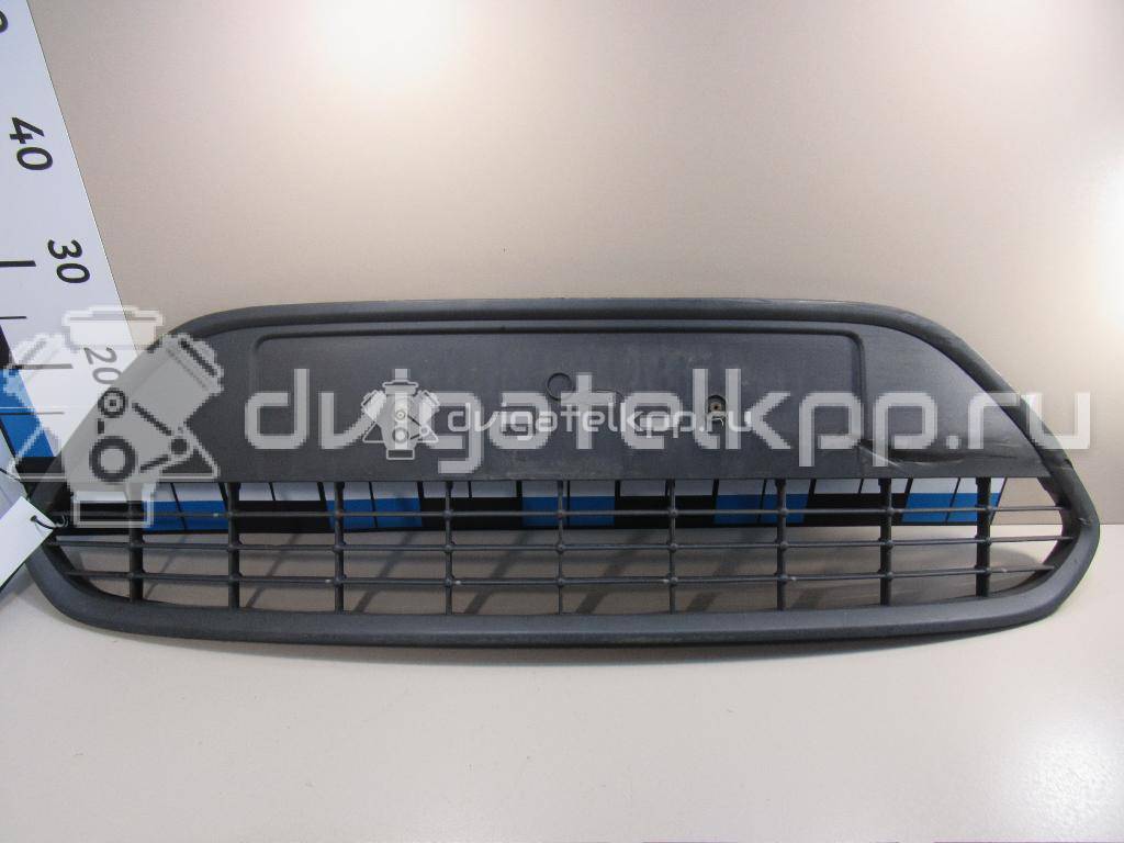 Фото Решетка в бампер центральная  1497510 для Ford Focus {forloop.counter}}
