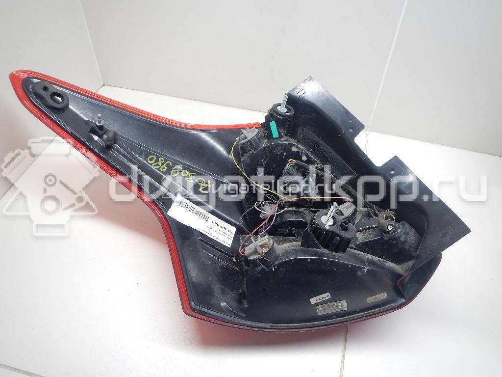 Фото Фонарь задний правый  1825318 для Ford Focus {forloop.counter}}