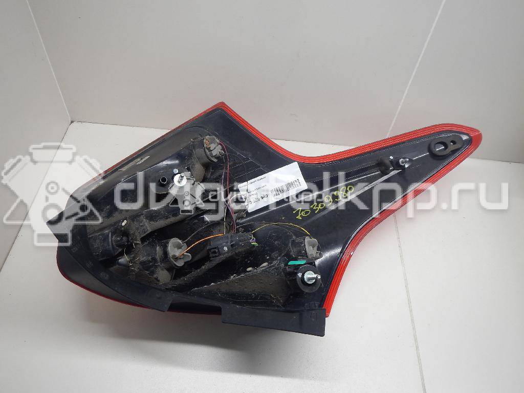 Фото Фонарь задний правый  1825318 для Ford Focus {forloop.counter}}