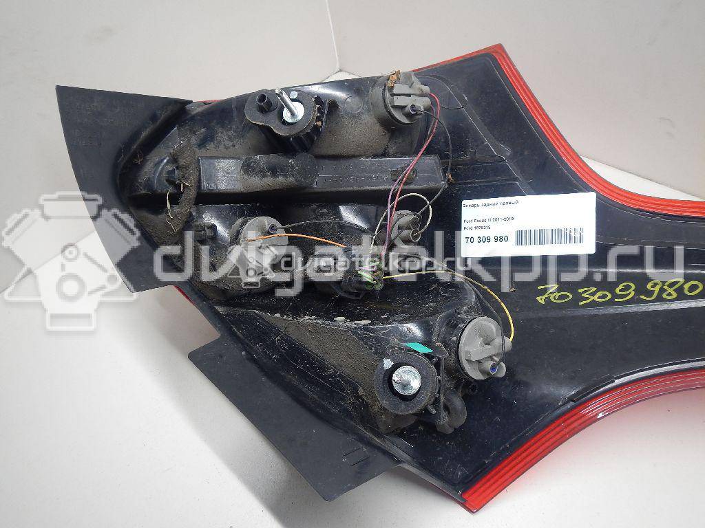 Фото Фонарь задний правый  1825318 для Ford Focus {forloop.counter}}
