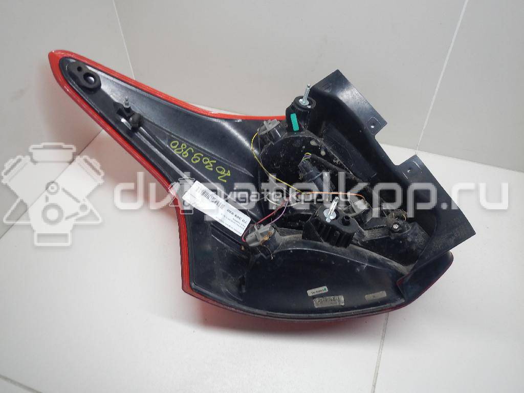 Фото Фонарь задний правый  1825318 для Ford Focus {forloop.counter}}