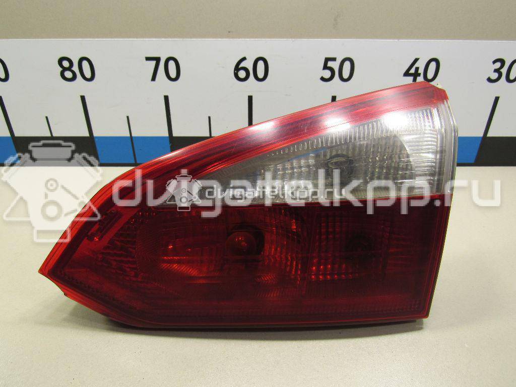 Фото Фонарь задний внутренний правый  1775986 для Ford Focus {forloop.counter}}