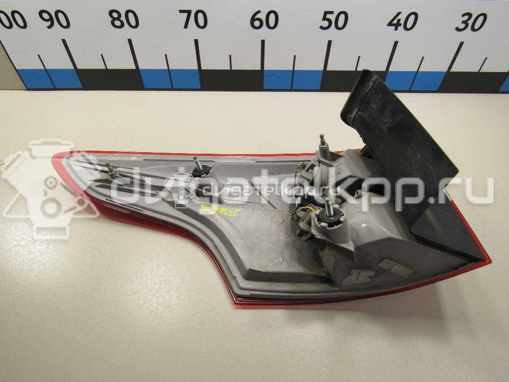 Фото Фонарь задний наружный правый  1785512 для Ford Focus {forloop.counter}}