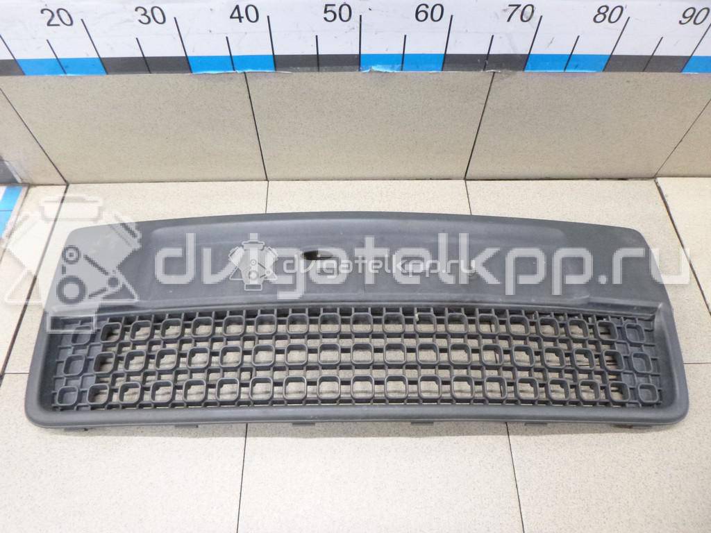 Фото Решетка в бампер центральная  1369703 для Ford Fusion Ju {forloop.counter}}