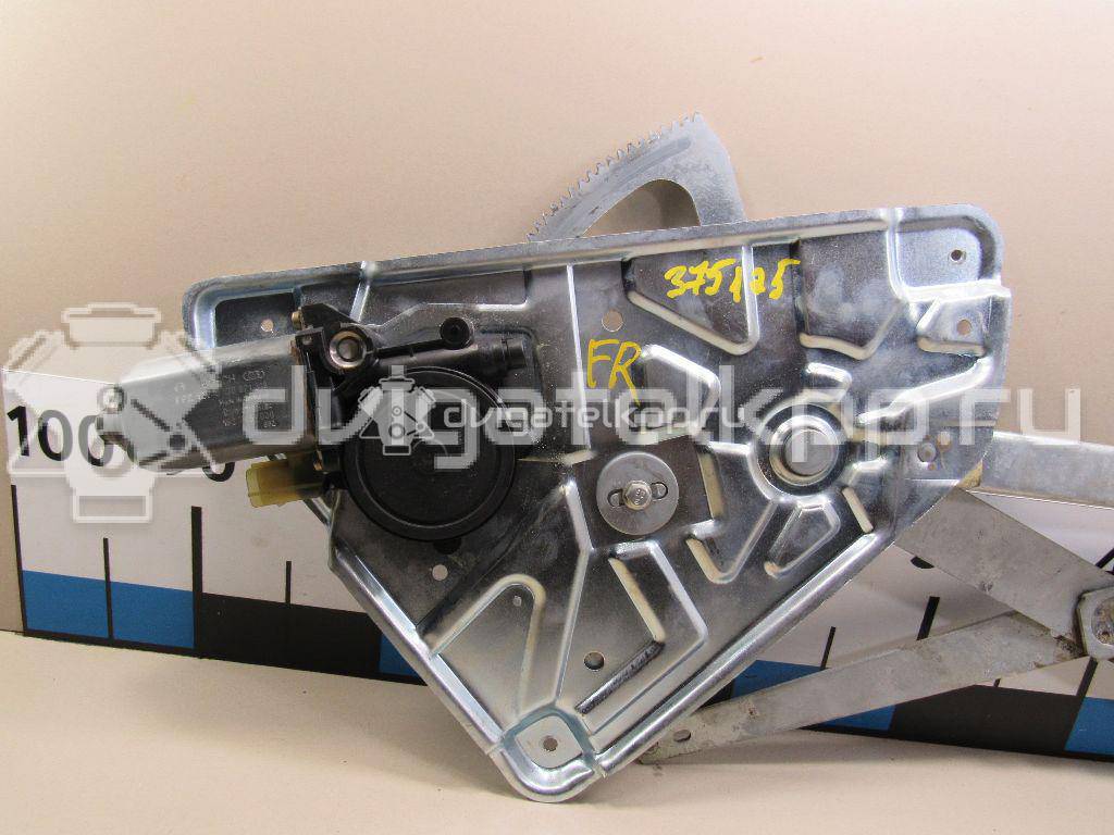 Фото Стеклоподъемник электр. передний правый  CVF100740 для Land Rover Freelander / Range Rover {forloop.counter}}