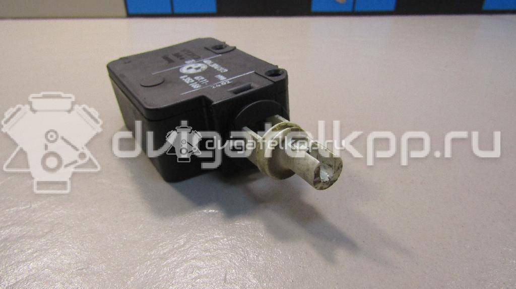 Фото Активатор замка крышки бензобака  67118352168 для land rover Range Rover III (LM) {forloop.counter}}