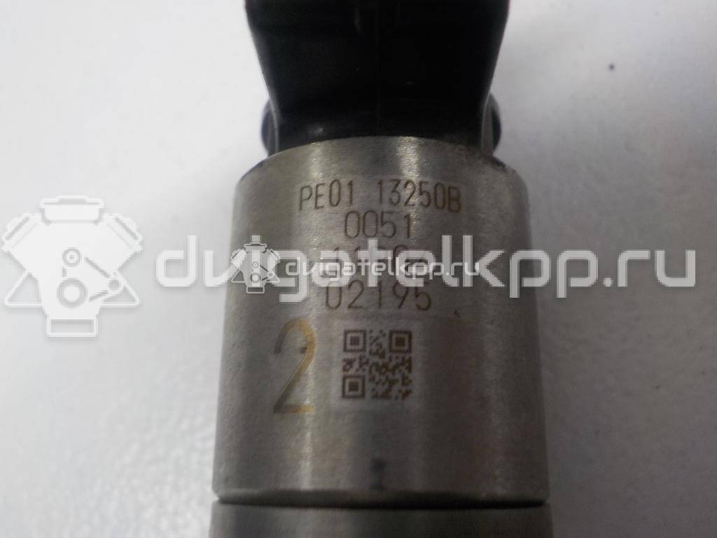 Фото Форсунка инжекторная электрическая  PE0113250B для mazda CX 3 {forloop.counter}}