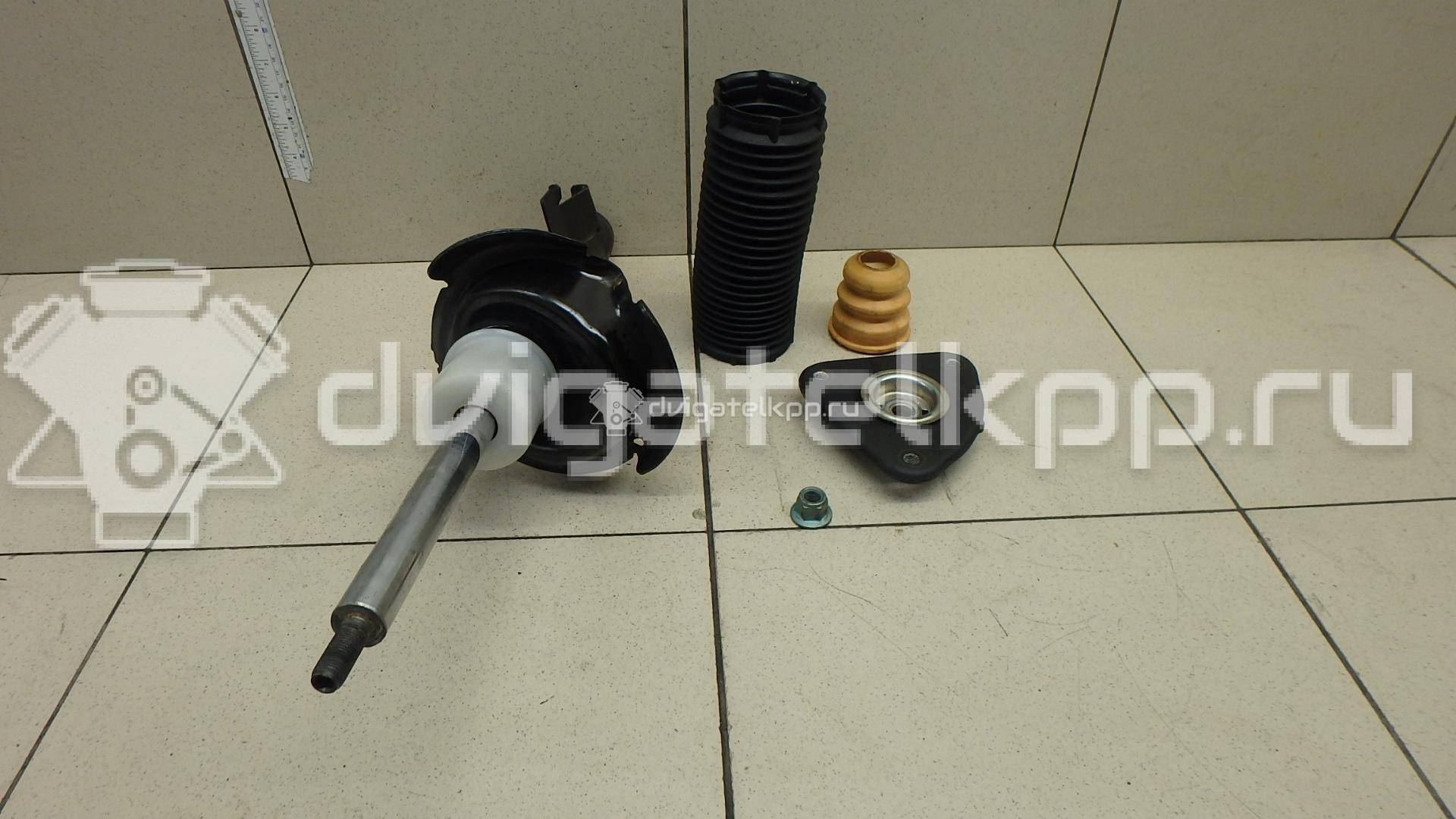 Фото Амортизатор передний правый  BBM234700C для Mazda 5 / 3 {forloop.counter}}