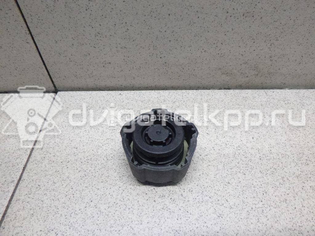 Фото Крышка расширительного бачка  8200048024 для Nissan Primastar X83 / Micra / Note / Nv200 / Kubistar {forloop.counter}}