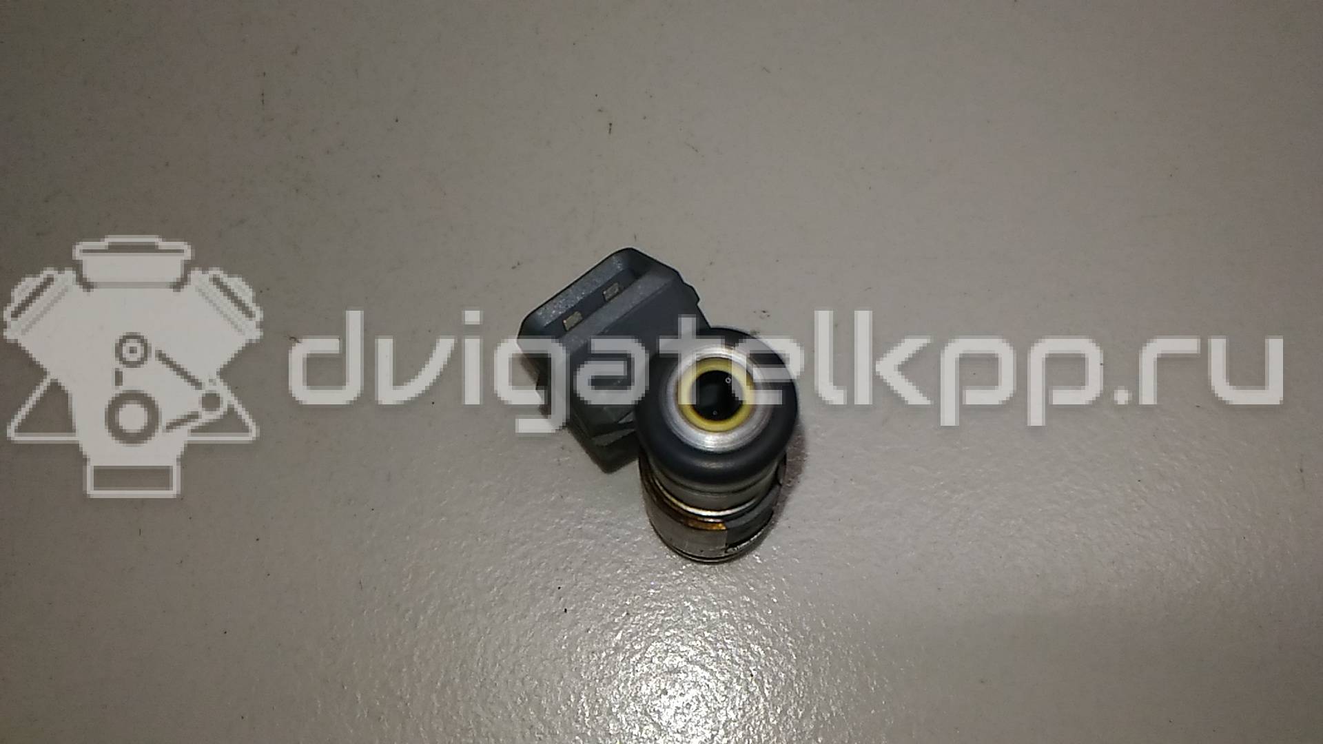 Фото Форсунка инжекторная электрическая  8200058379 для Renault Vel Satis Bj0 / Megane / Laguna / Scénic / Espace {forloop.counter}}