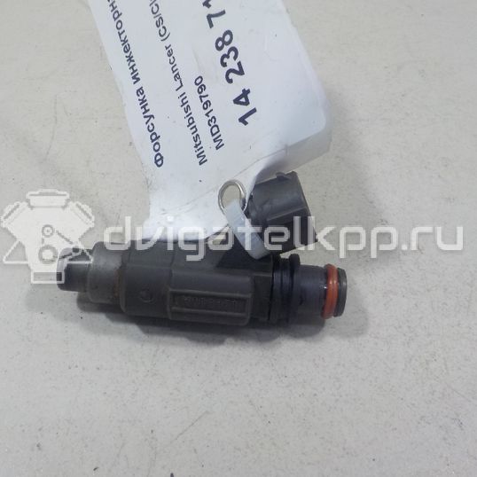 Фото Форсунка инжекторная электрическая для двигателя 4G13 (8V) для Mitsubishi Colt / Mirage / Lancer 60-69 л.с 8V 1.3 л бензин MD319790