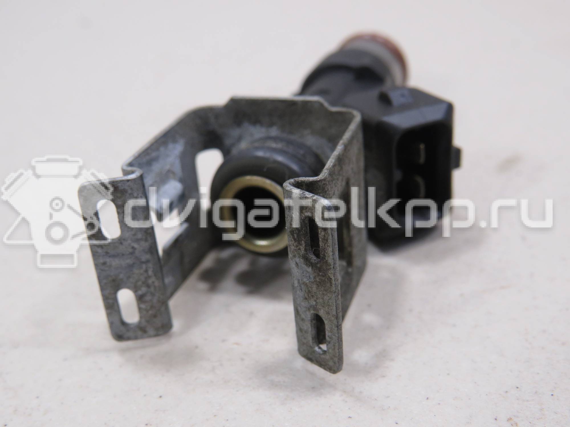 Фото Форсунка инжекторная электрическая  1538984 для Ford Fiesta / Focus / C-Max / Grand / B-Max Jk {forloop.counter}}
