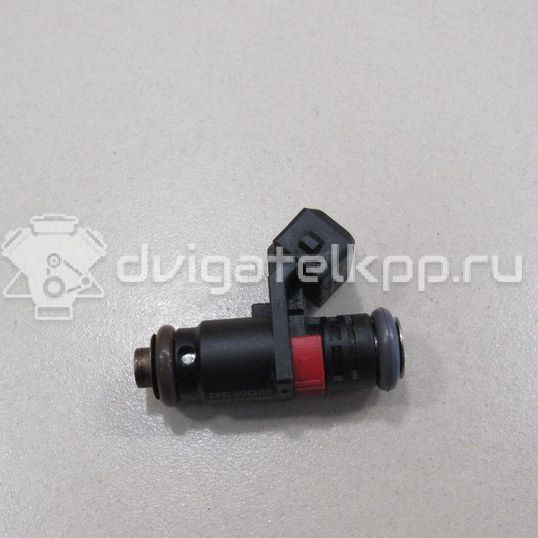 Фото Форсунка инжекторная электрическая  166007733R для Renault Captur J5 / Kaptur J5