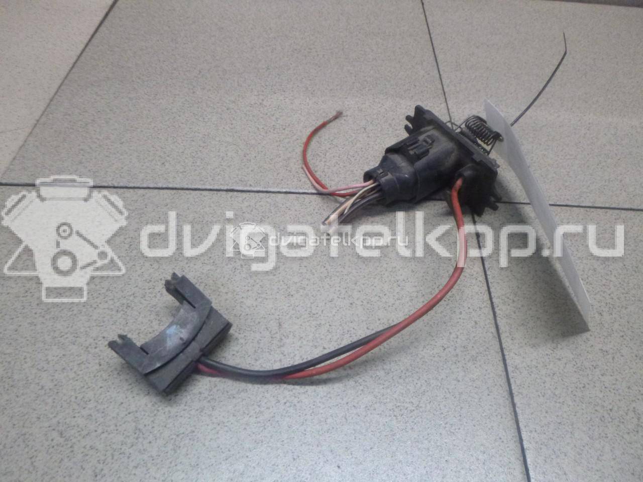Фото Резистор отопителя  7701034875 для Renault Clio / Kangoo 1 {forloop.counter}}