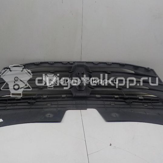 Фото Решетка радиатора  8200752748 для Renault Logan