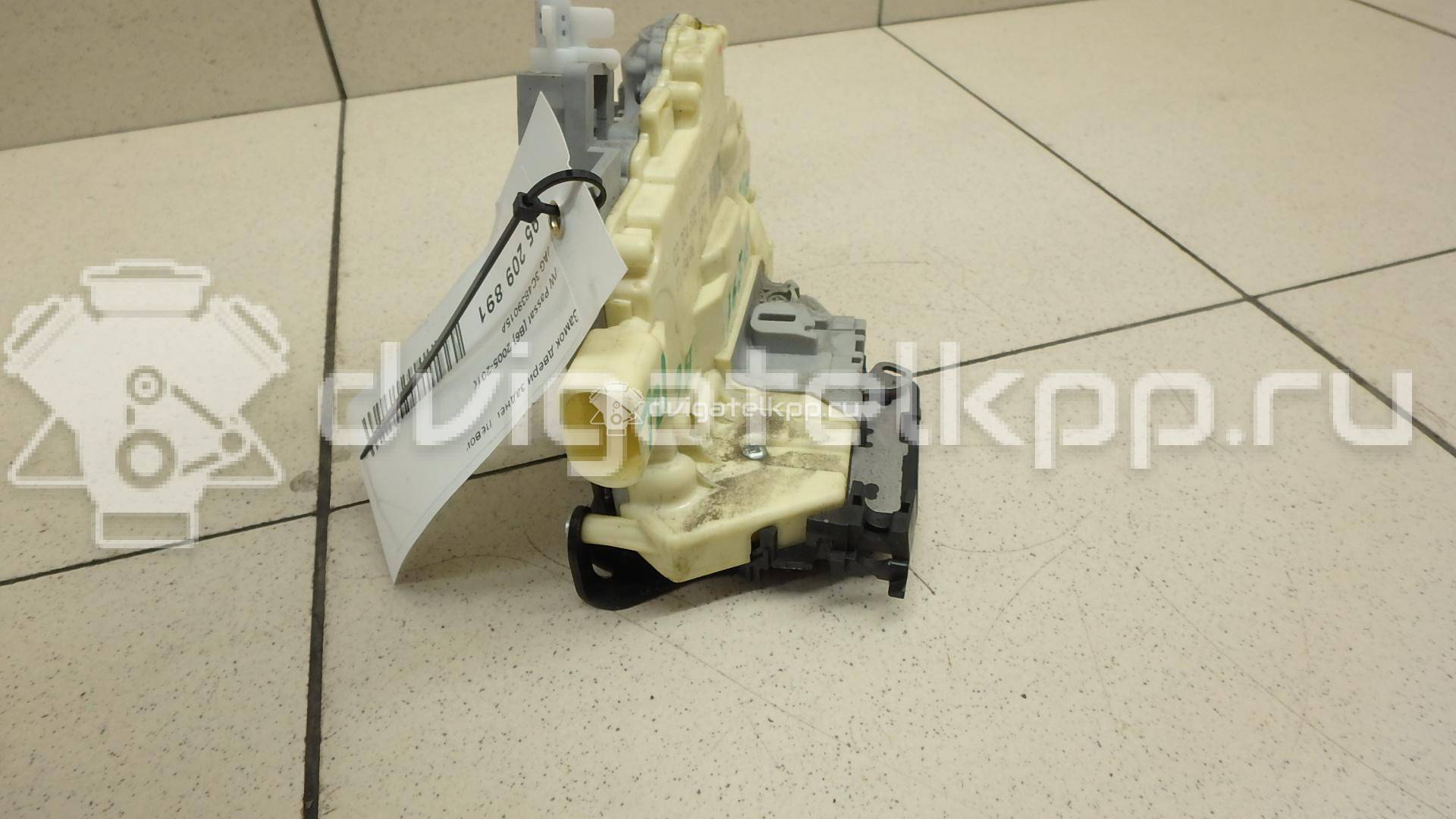 Фото Замок двери задней левой  3C4839015A для seat Ibiza V {forloop.counter}}