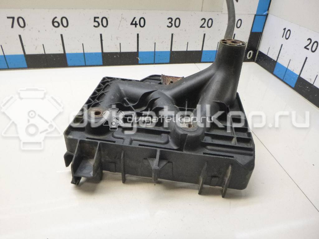 Фото Крепление АКБ (корпус/подставка)  6Q0915331 для skoda Fabia {forloop.counter}}