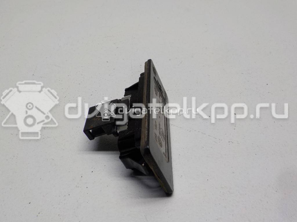 Фото Фонарь подсветки номера  8T0943021 для Skoda Fabia / Superb / Yeti 5L {forloop.counter}}