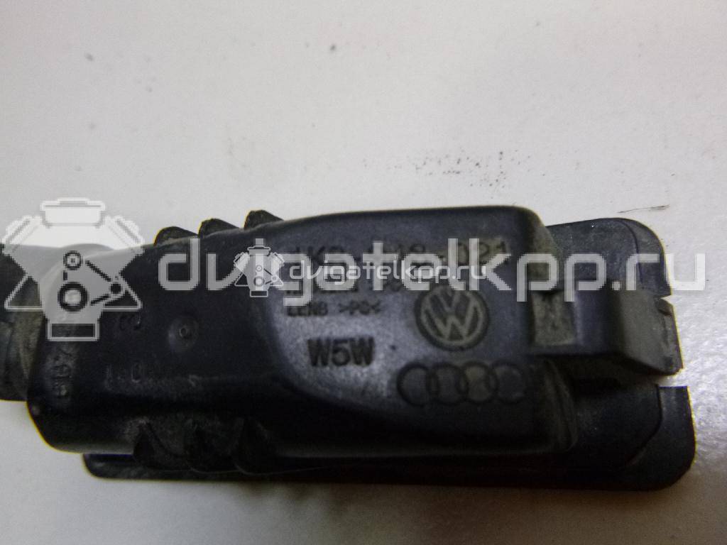 Фото Фонарь подсветки номера  1K8943021 для Volkswagen Scirocco / Polo / Touran / Amarok S1B / New Beetle {forloop.counter}}