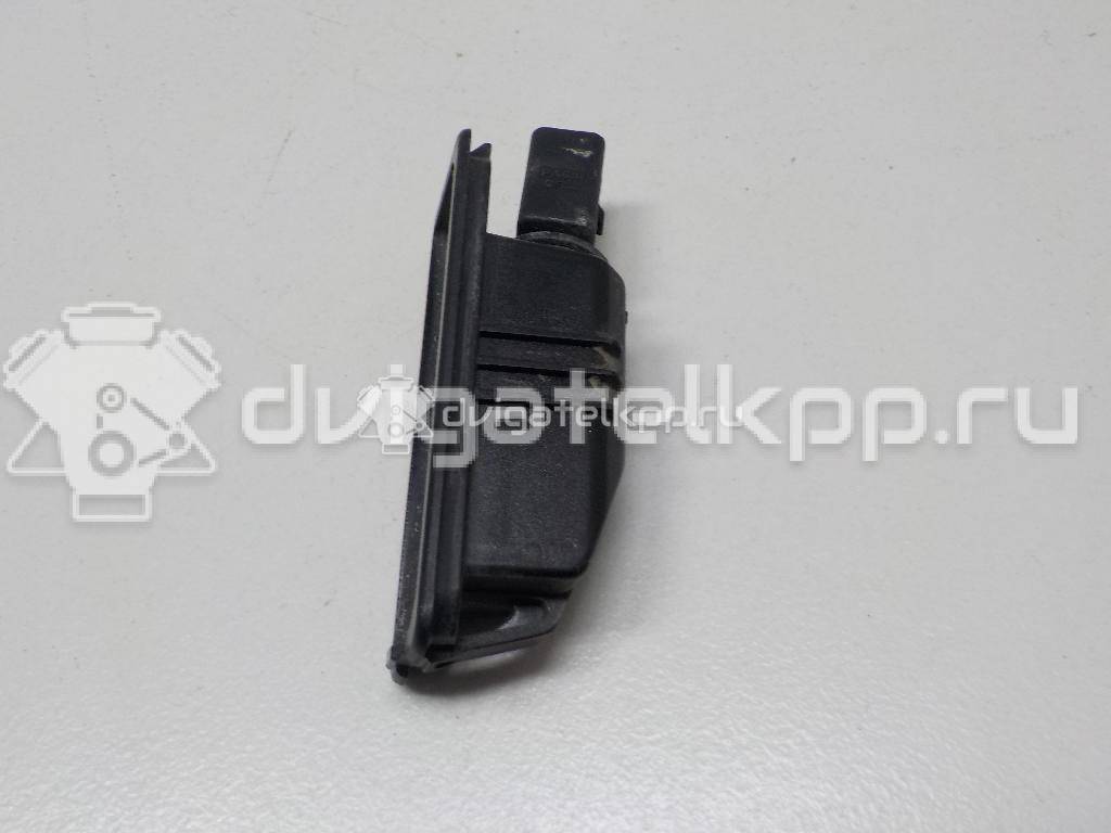 Фото Фонарь подсветки номера  1K8943021 для Volkswagen Scirocco / Polo / Touran / Amarok S1B / New Beetle {forloop.counter}}