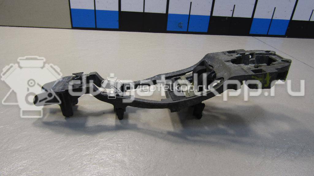 Фото Кронштейн ручки  3B0837886D для vw Golf IV/Bora {forloop.counter}}