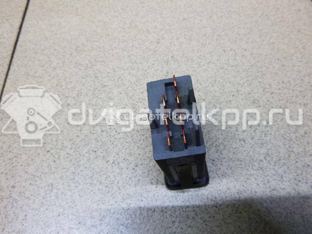 Фото Кнопка аварийной сигнализации  1J0953235J для Volkswagen Bora / Golf {forloop.counter}}