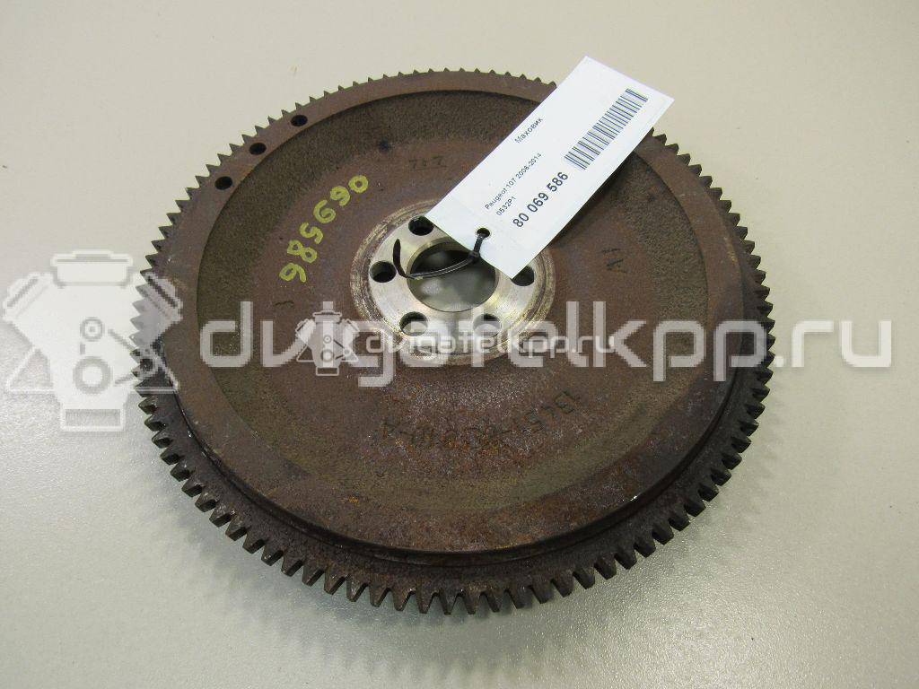 Фото Маховик для двигателя 1KR-FE для Subaru / Citroen / Toyota / Daihatsu 68-69 л.с 12V 1.0 л бензин 0532P1 {forloop.counter}}