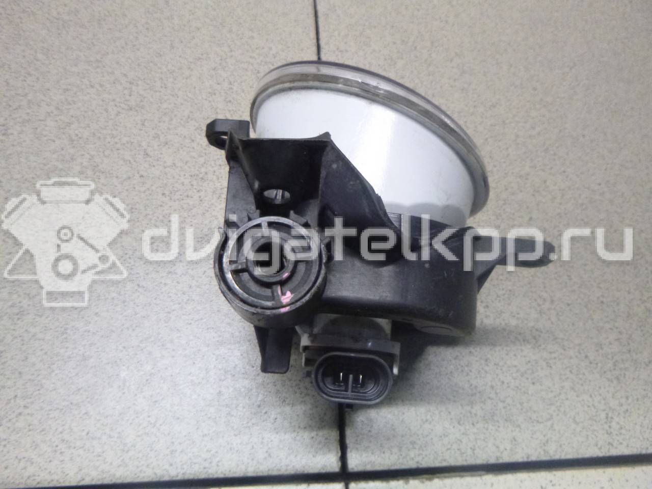 Фото Фара противотуманная левая  8122002110 для lexus CT 200H {forloop.counter}}