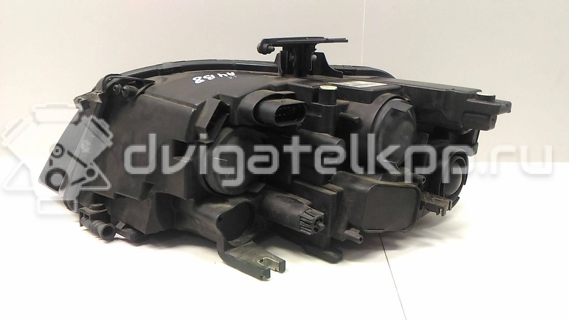 Фото Фара правая  8K0941004 для Audi A4 {forloop.counter}}