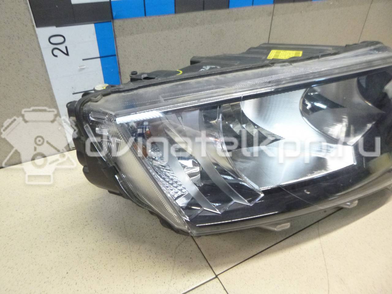 Фото Фара правая  5E2941018 для Skoda Octavia {forloop.counter}}