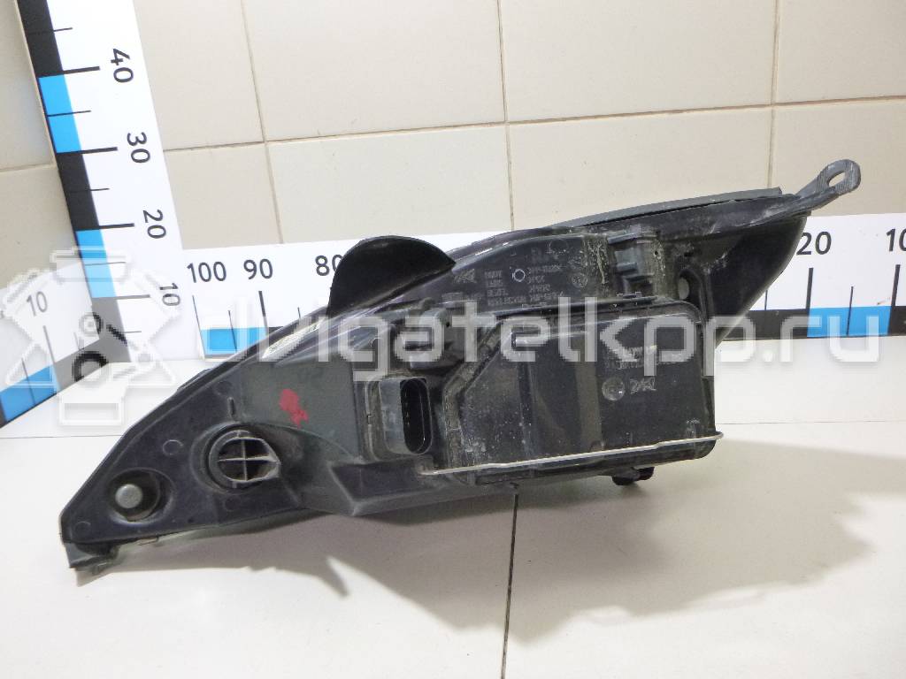 Фото Фара правая  1343653 для Ford Focus {forloop.counter}}