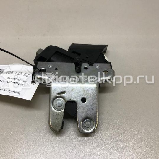 Фото Замок багажника  4F5827505D для Volkswagen Passat / Cc / Eos 1F7, 1F8 / Jetta