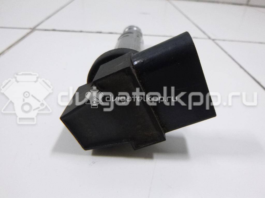 Фото Уплотнитель двери  036905715F для Volkswagen Scirocco / Tiguan / Touran / New Beetle / Bora {forloop.counter}}