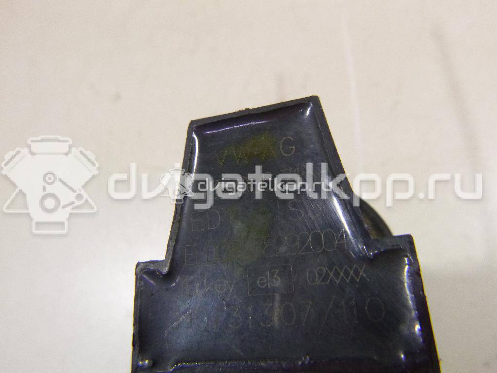 Фото Уплотнитель двери  036905715F для Volkswagen Scirocco / Tiguan / Touran / New Beetle / Bora {forloop.counter}}