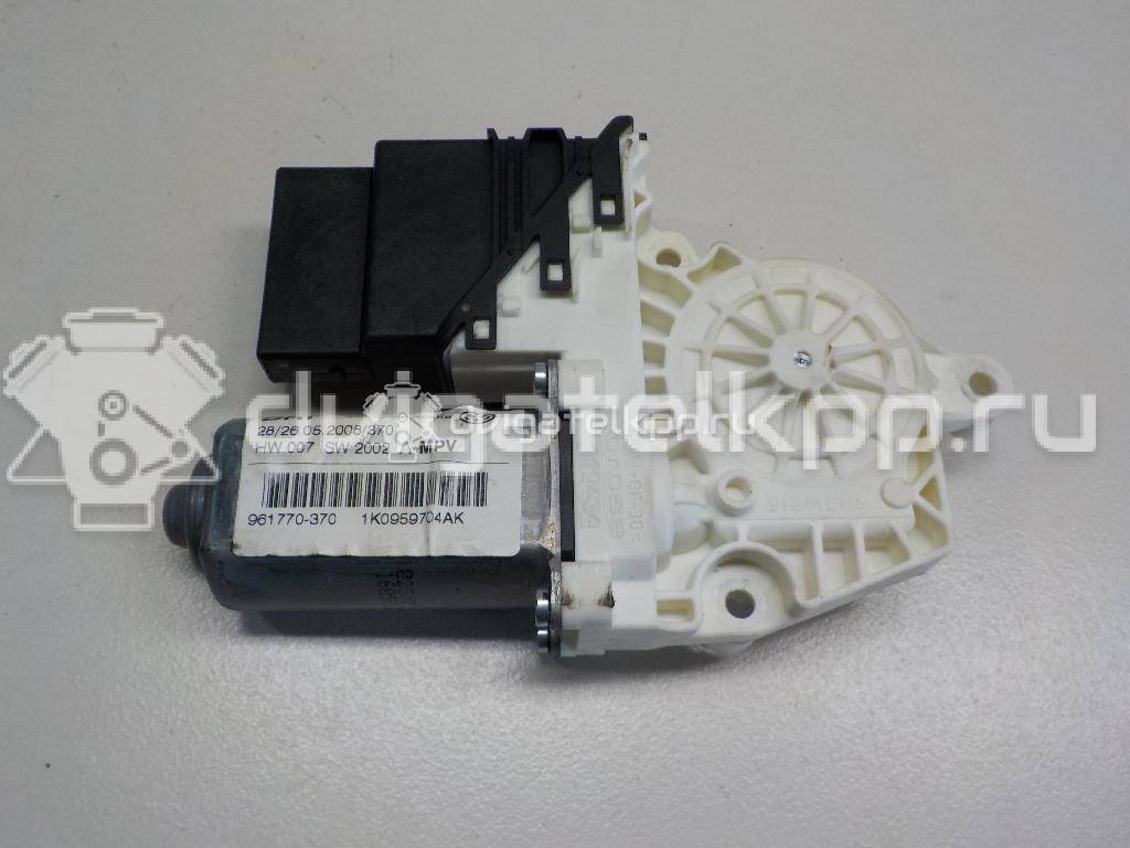 Фото Моторчик стеклоподъемника  3AA959704VW1 для vw Touran {forloop.counter}}