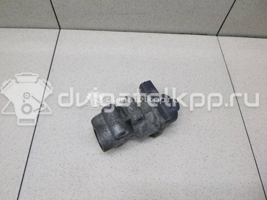 Фото Клапан рециркуляции выхлопных газов для двигателя 4B11 для Peugeot / Citroen / Mitsubishi 147-160 л.с 16V 2.0 л бензин 1582A166 {forloop.counter}}