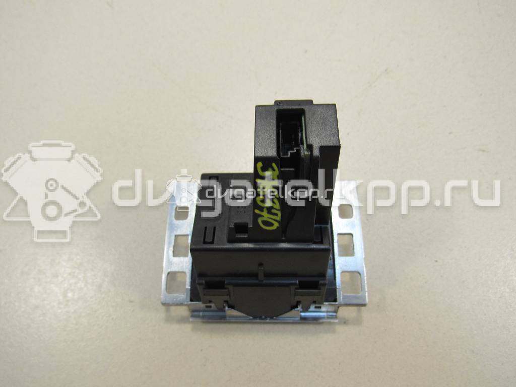 Фото Часы  3AA919204A для vw Passat [B7] {forloop.counter}}
